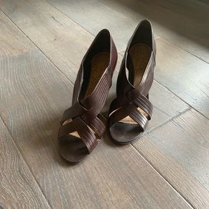 Kenneth Cole - Wedge Peep-Toe Sandal